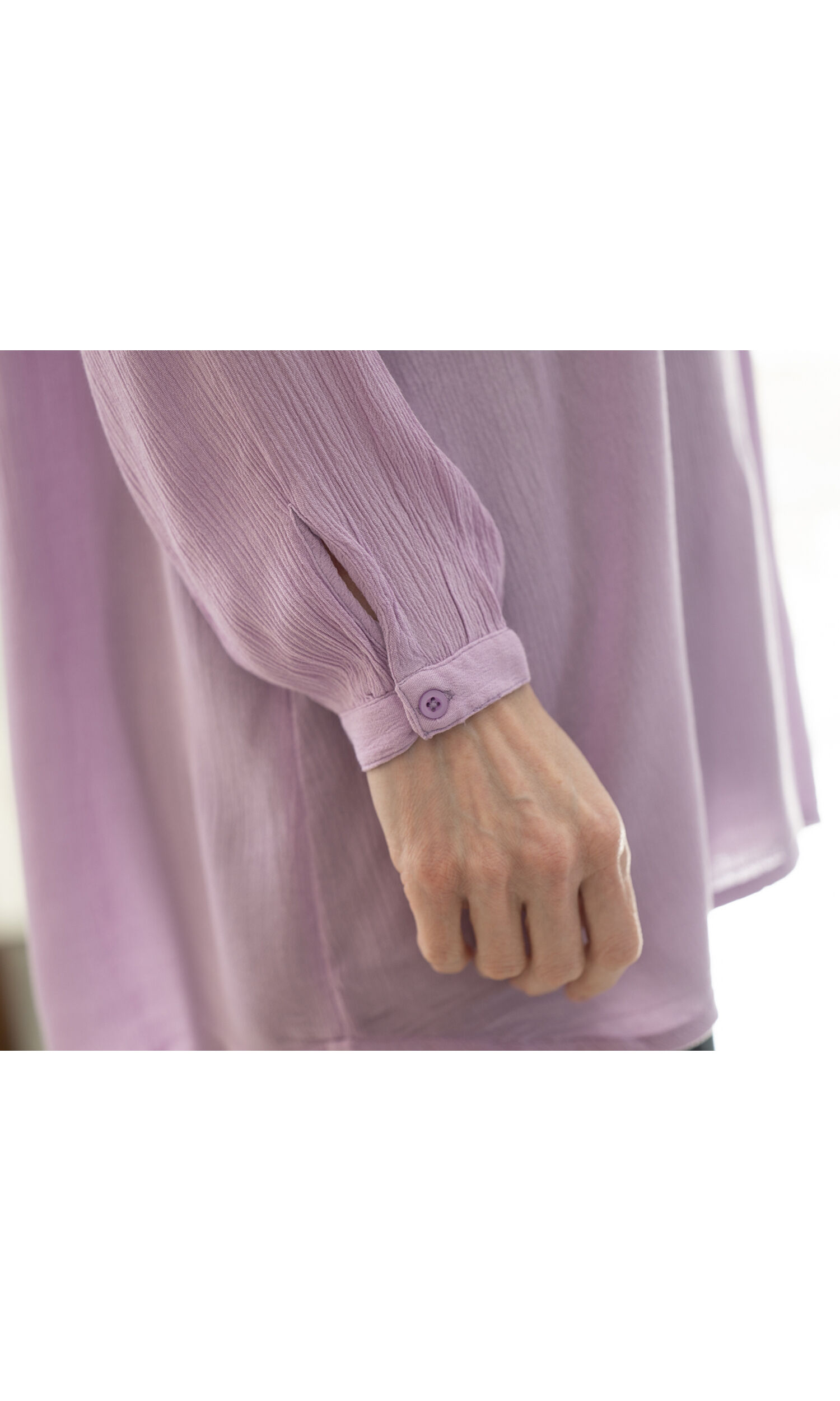 Long Sleeve Crinkle Cr&ecirc;pe Solid Tunic Image 3