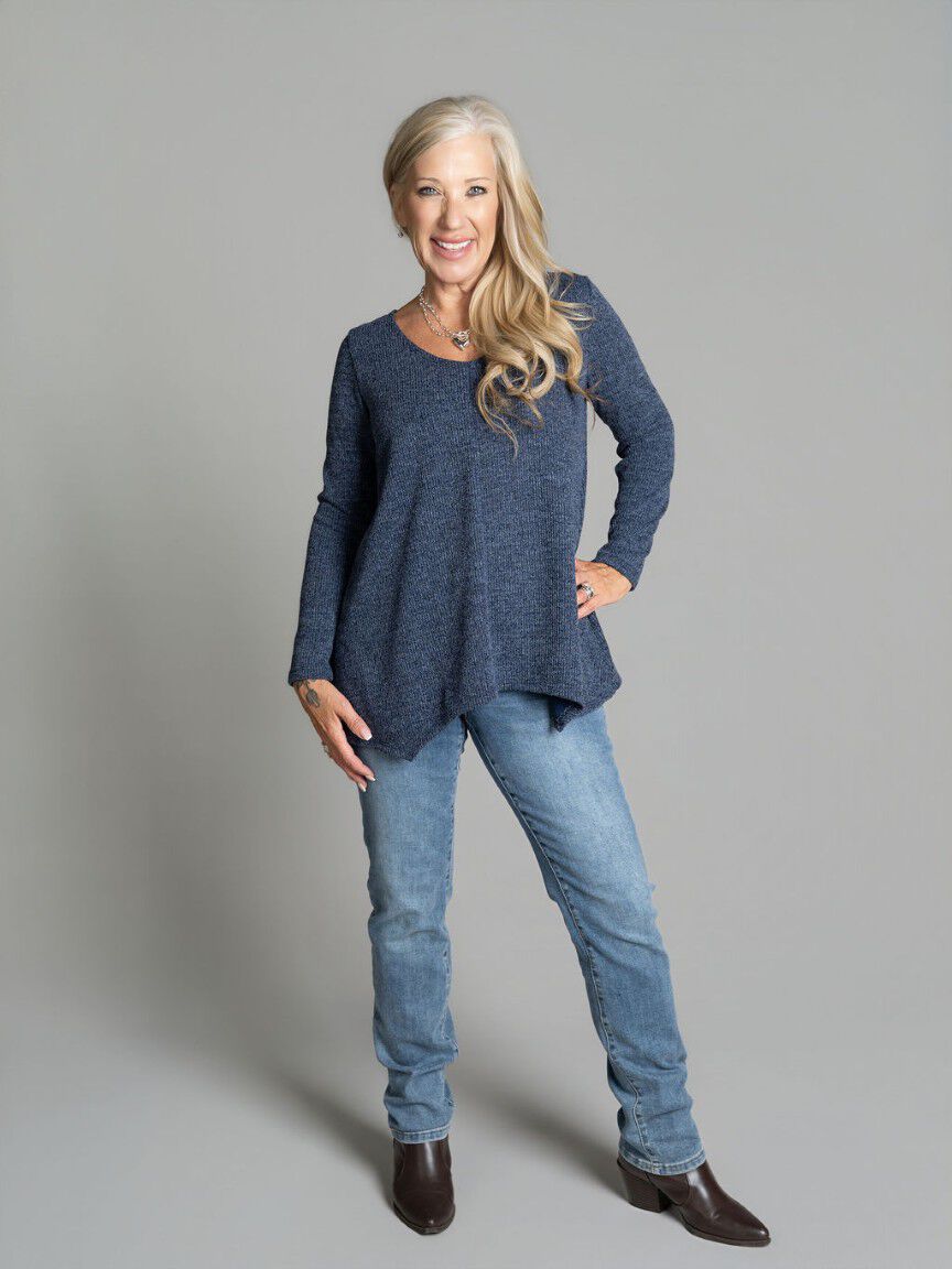 3/4 Sleeve Asymmetrical Hem Top