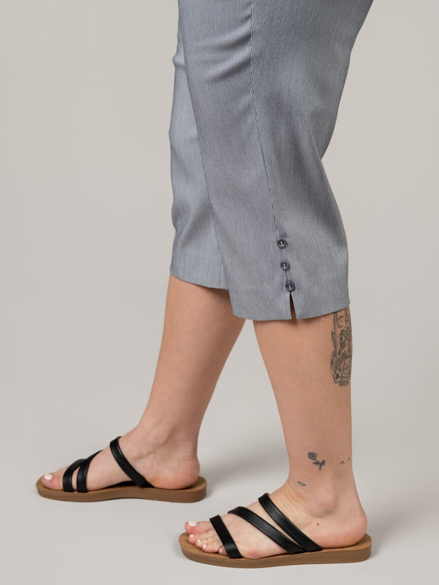Elastic Waist Capri Pants