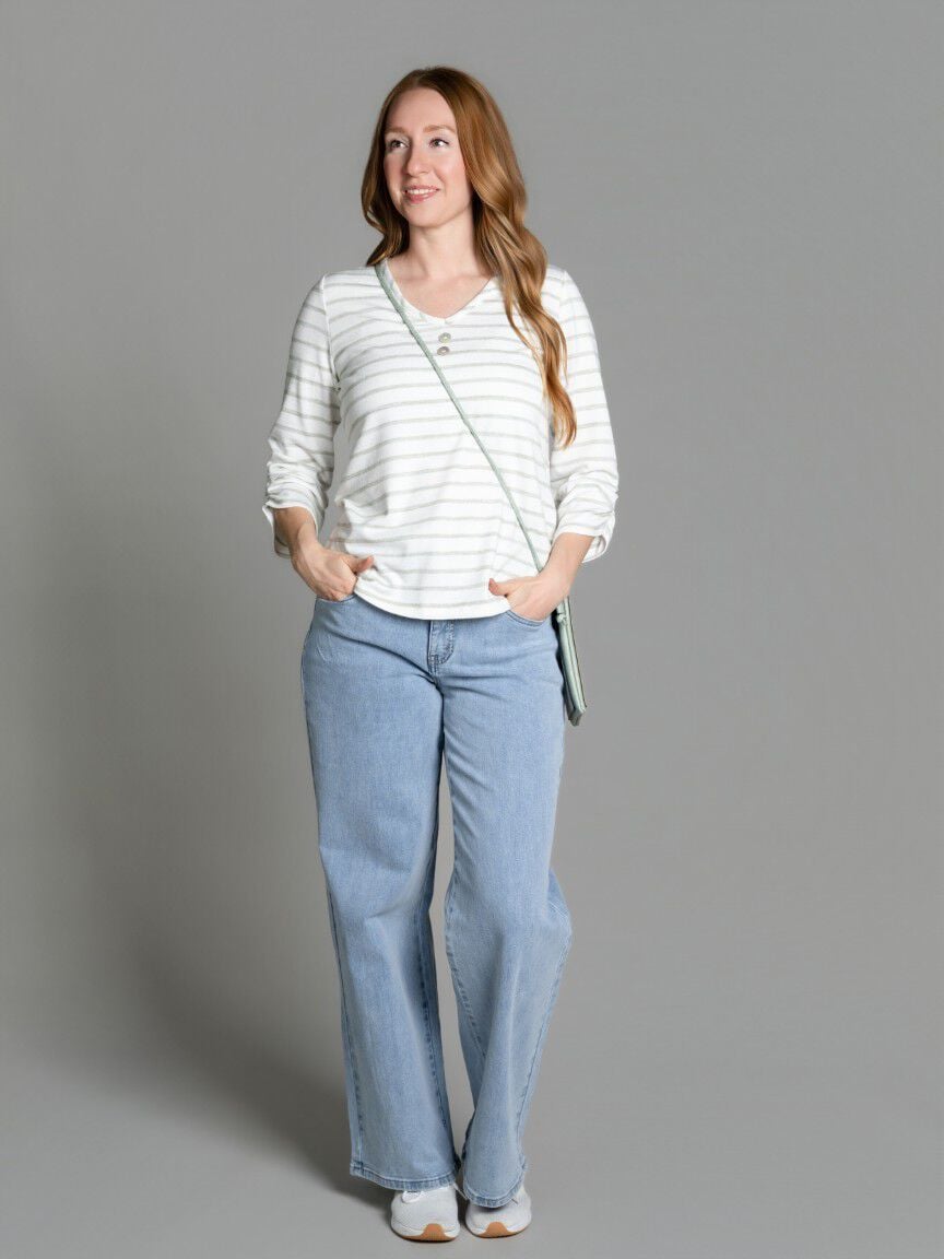 3/4 Sleeve V-Neck Top