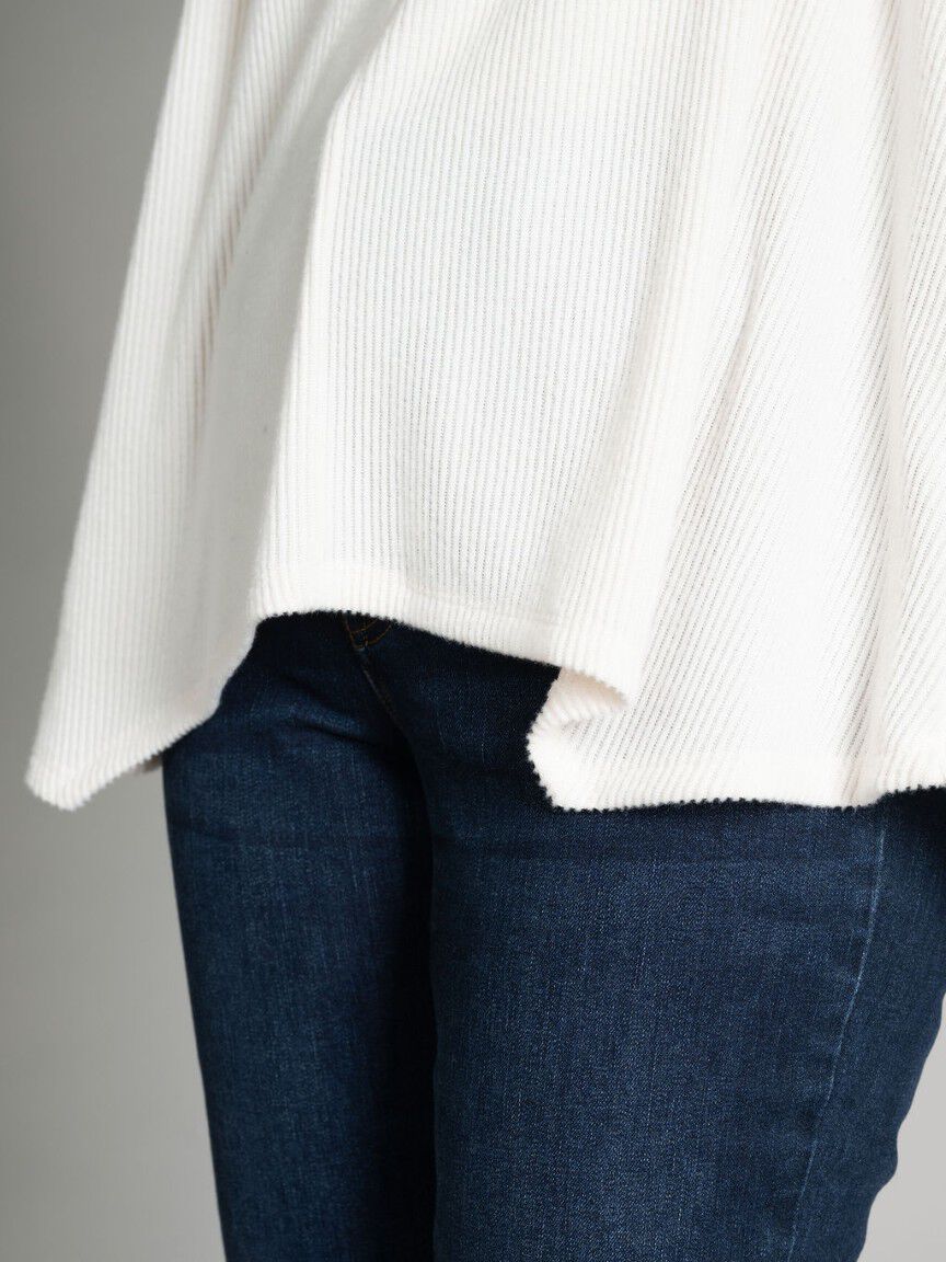 3/4 Sleeve Asymmetrical Hem Top Image 3