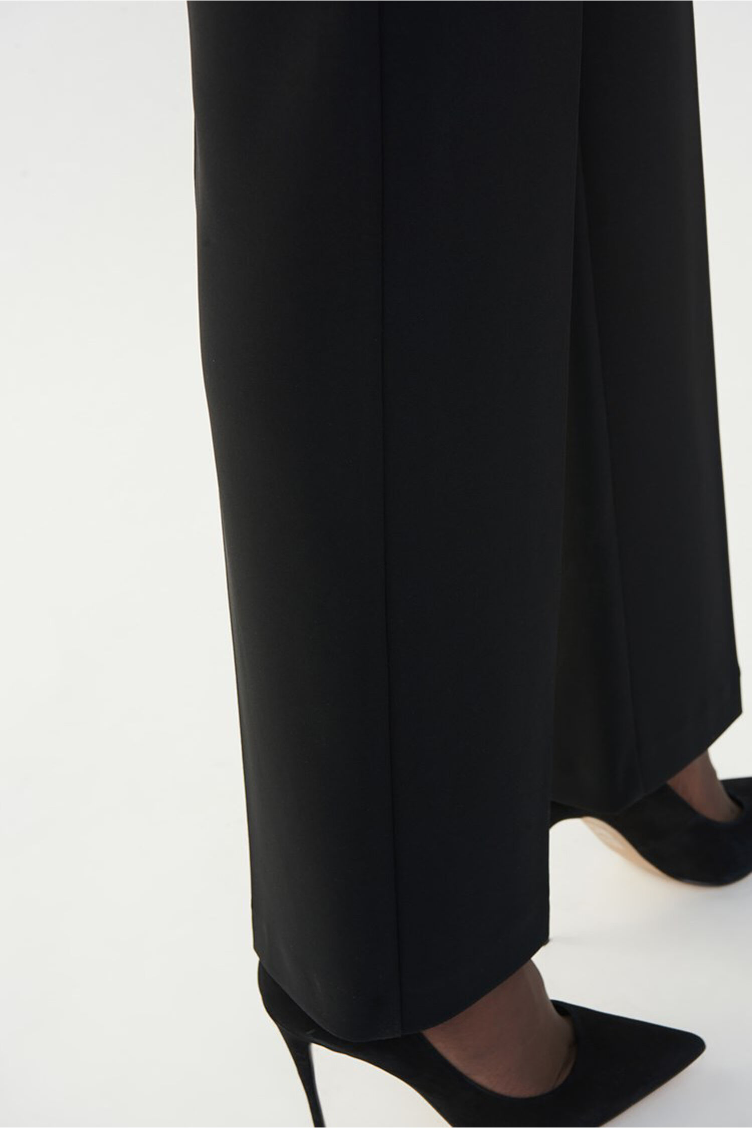 Classic Wide-Leg Pant Image 2