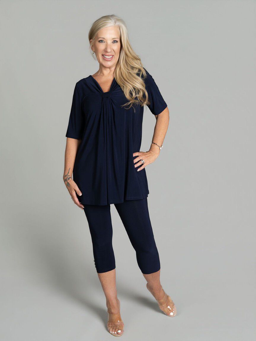 Lightweight Capri Legging Image 1