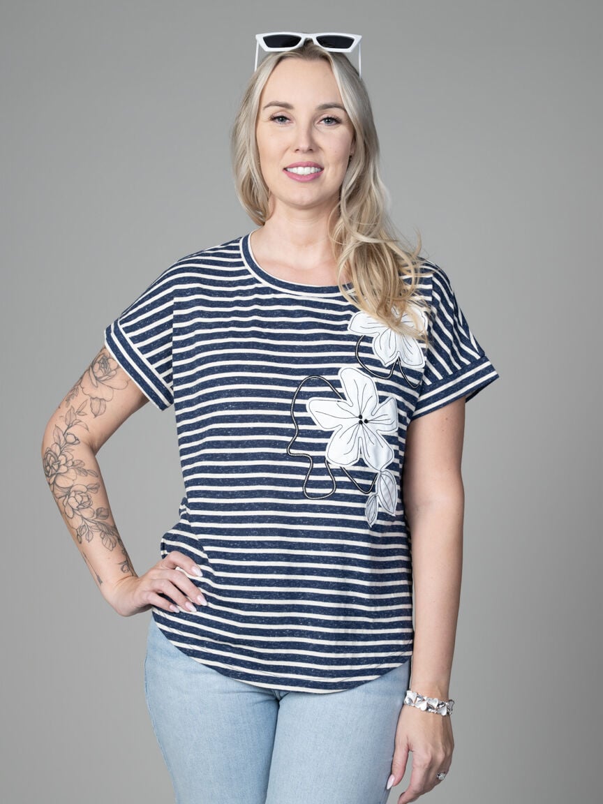 Short Sleeve Crew Top With  Aplique 