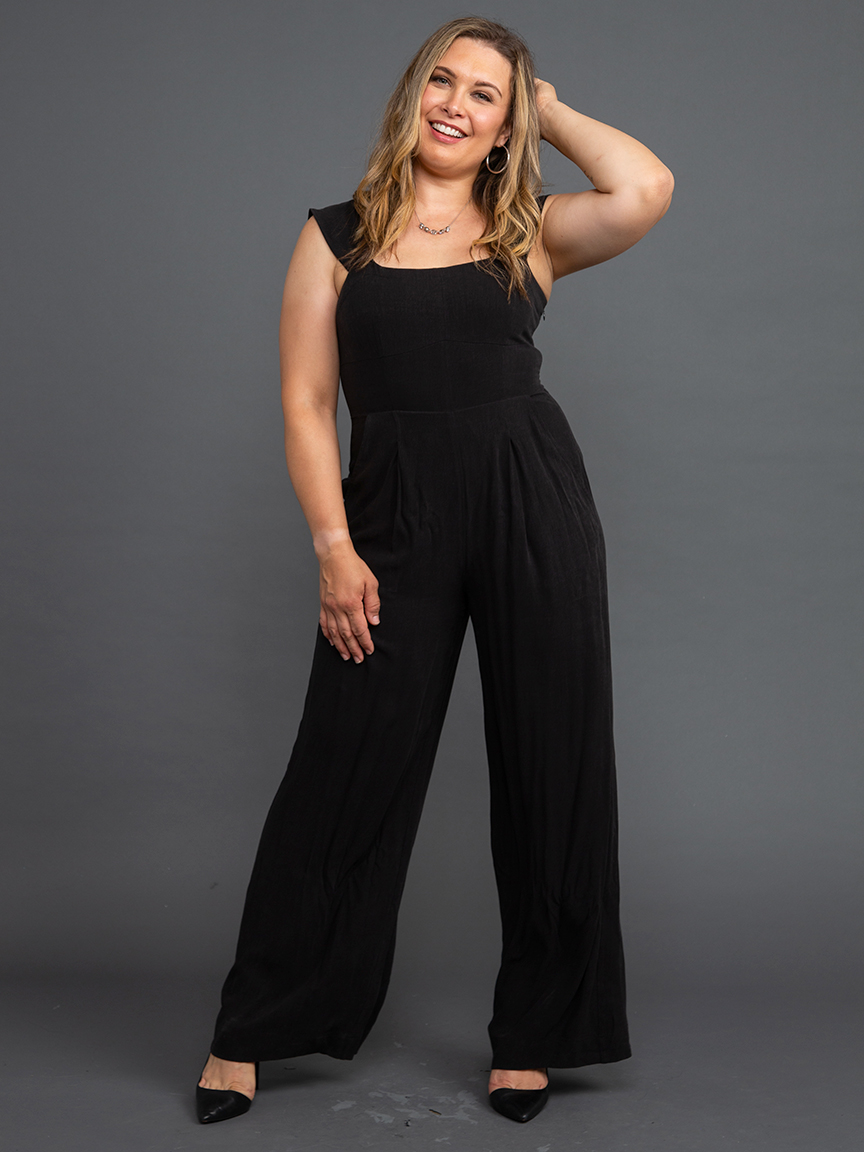 Sleeveless Tailored Jumper | Signature by Suzanne's | Suzanne's