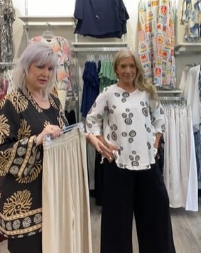 Button-Back Frill 3/4 Sleeve Top