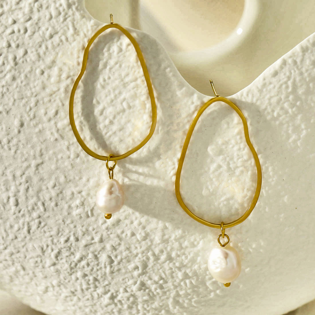 アクセサリー Freshwater Pearl Earrings - gold SADIE Natural Freshwater Pearl Earrings | Hackney Nine | Suzanne's