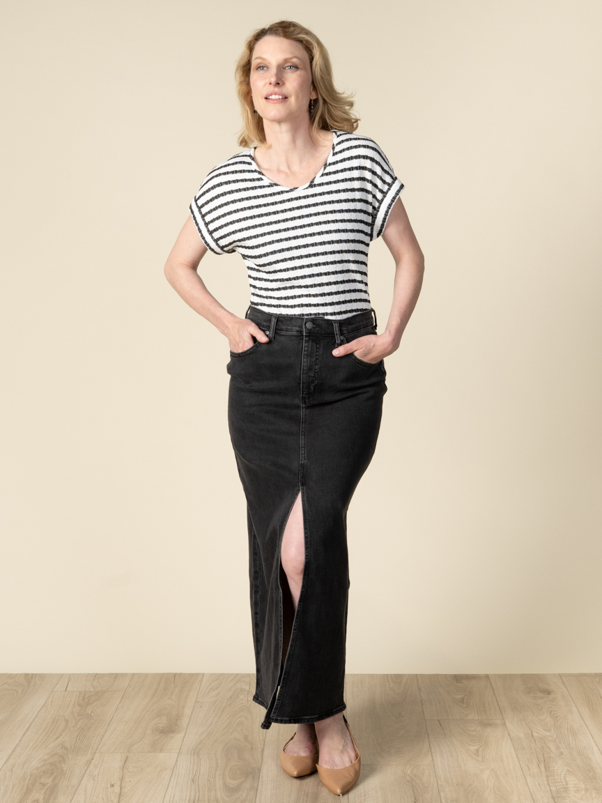 Short Sleeve Jacquard Horizontal Stripe Top | Studio 65 | Suzanne's