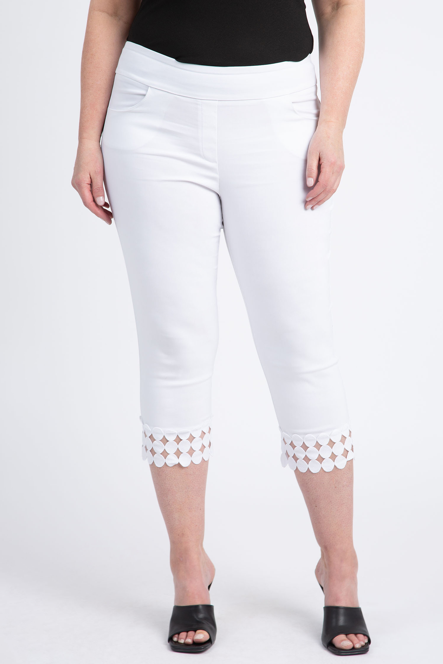 Sw Peeka Pull-On Capri w/ Peek-a-Boo Hem | Studio 65 | Suzanne's