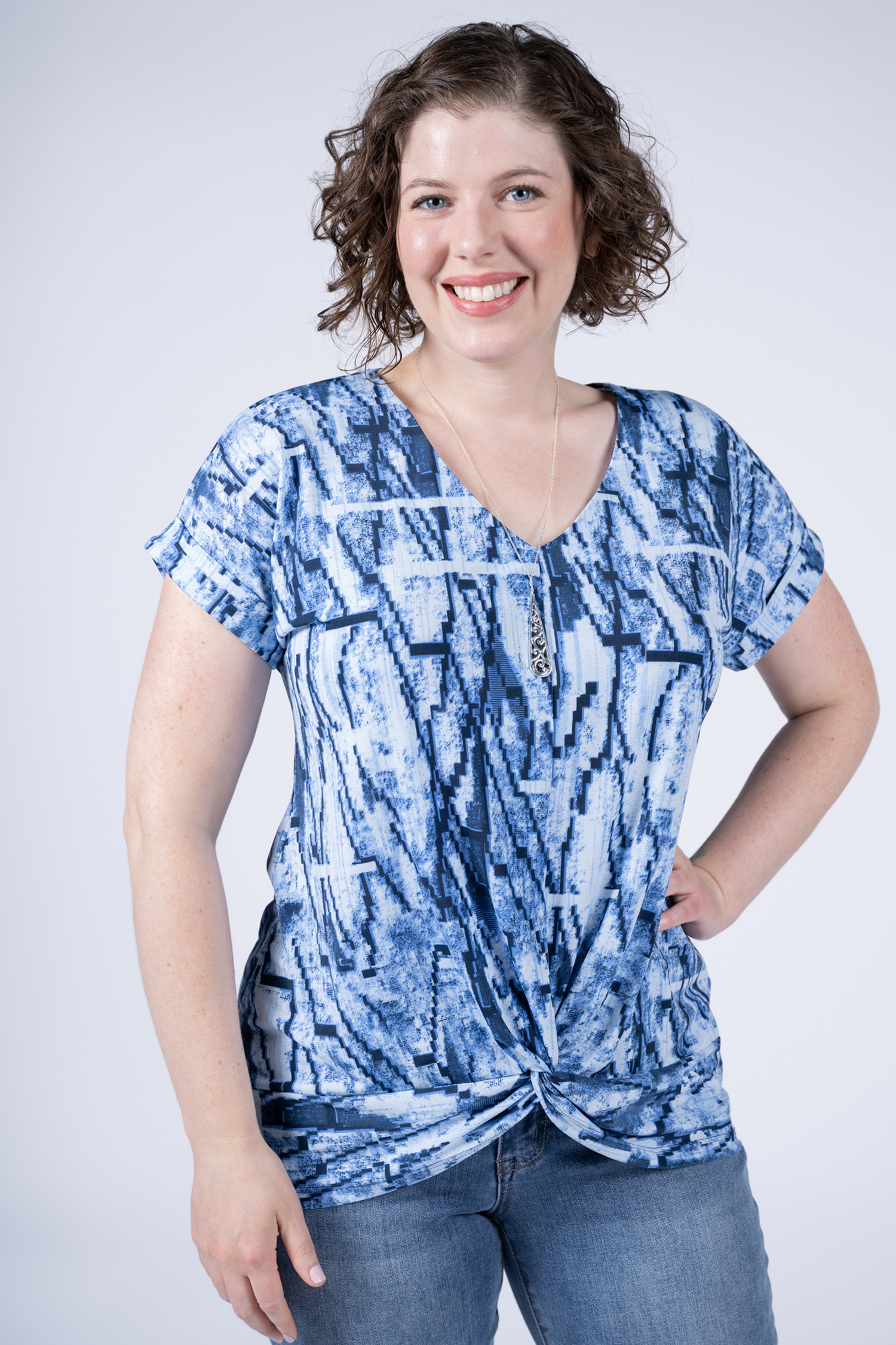 Short Sleeve Twisted Hem Top | Initiatives | Suzanne's